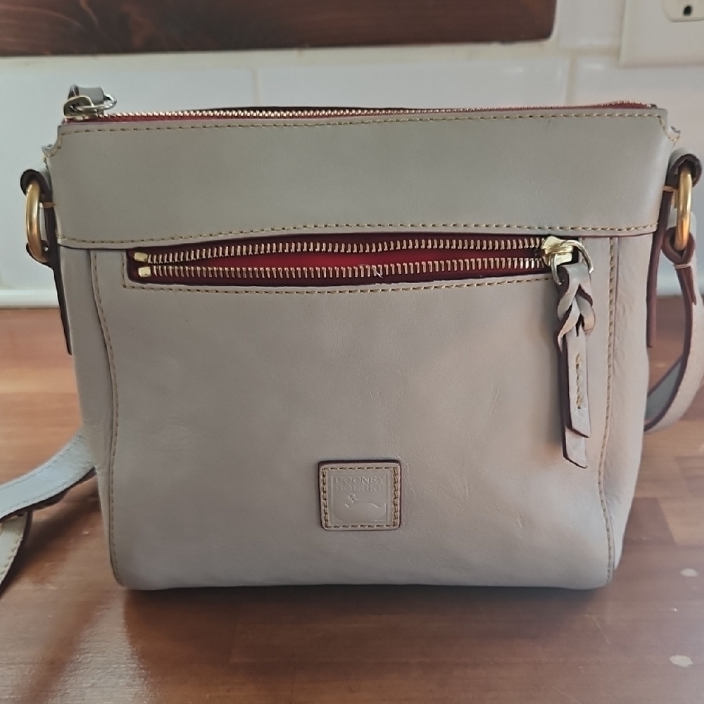 EUC DOONEY & BOURKE CROSSBODY